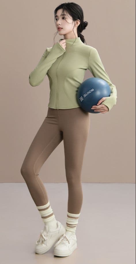スポーツウェア レディース ボディラインきれいめジップアップ
