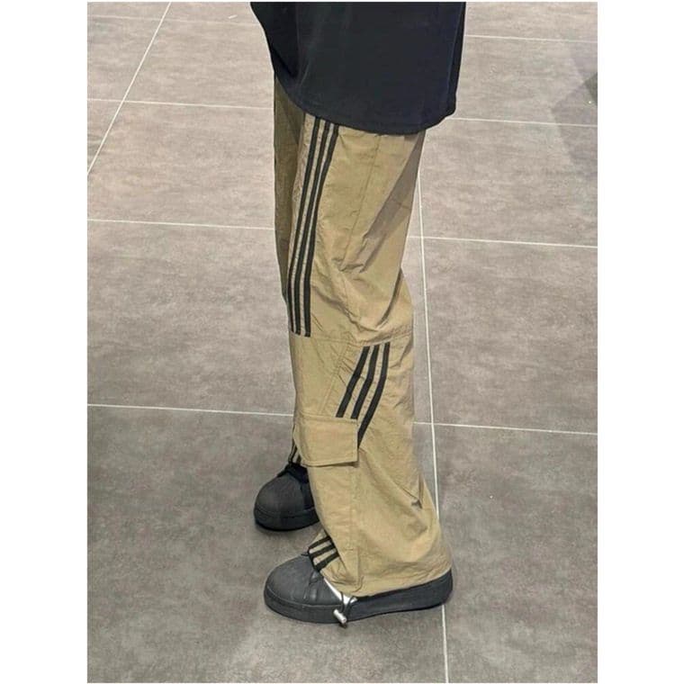 スポーツウェア メンズ 三本線ワイドカーゴパンツ